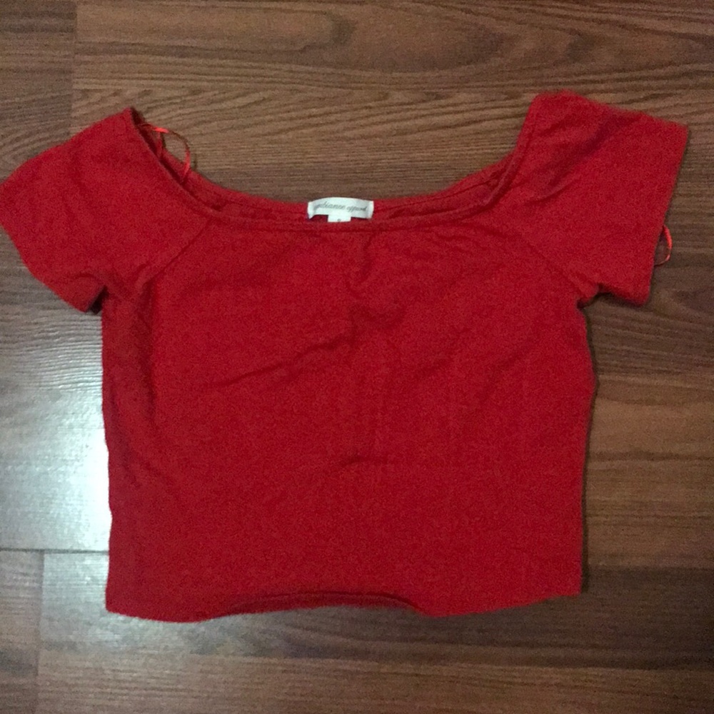 Red croptop